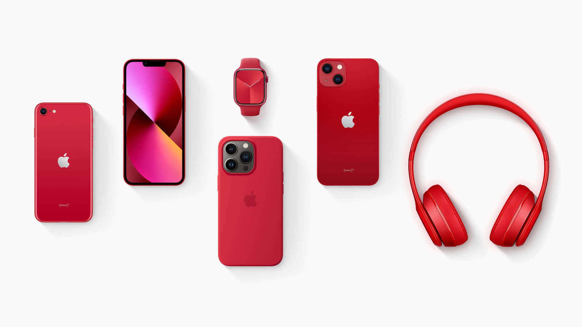 Красный эппл. Iphone 13 product Red. Красный айфон ВИЧ. За красный айфон фонд. Красный айфон 13 с наушниками.